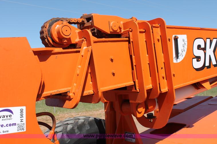 image for item H5690 1999 SkyTrack 10542 telehandler