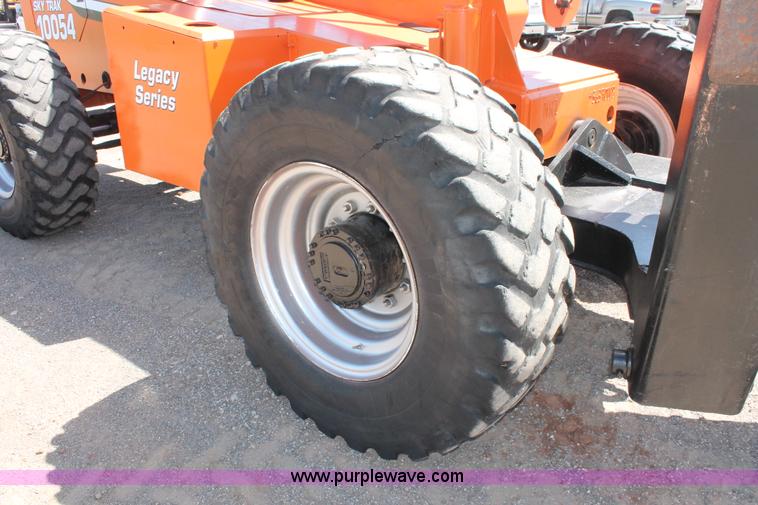 image for item H5690 1999 SkyTrack 10542 telehandler