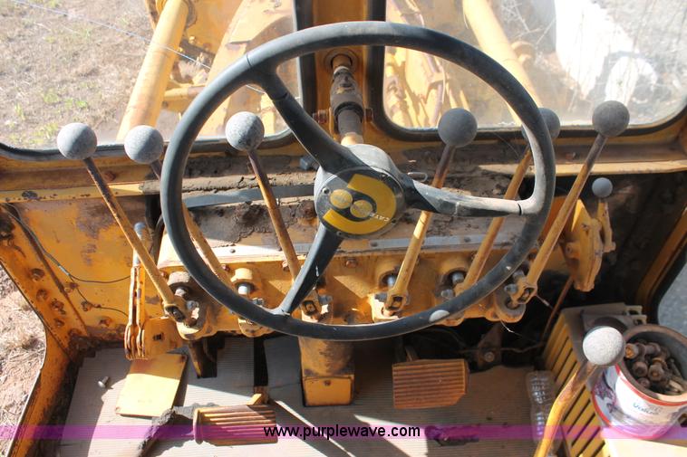 image for item H5691 1968 Caterpillar 120 motor grader