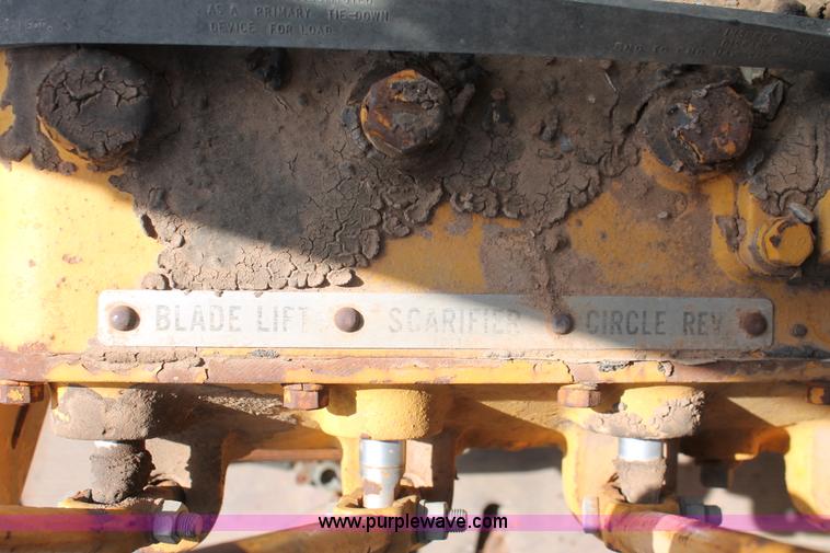 image for item H5691 1968 Caterpillar 120 motor grader