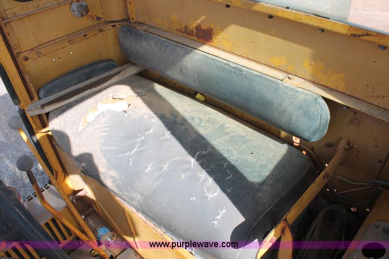 image for item H5691 1968 Caterpillar 120 motor grader