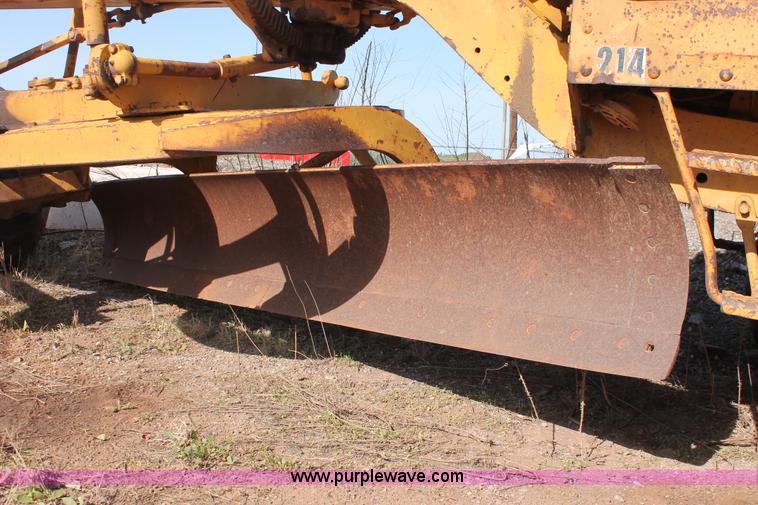 image for item H5691 1968 Caterpillar 120 motor grader