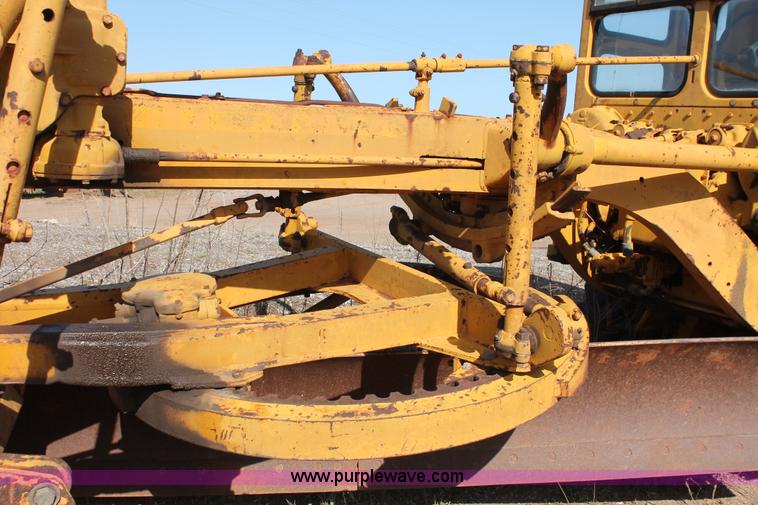 image for item H5691 1968 Caterpillar 120 motor grader