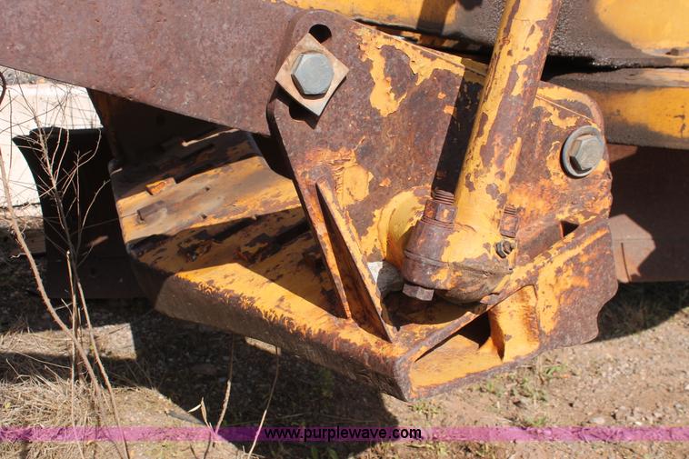 image for item H5691 1968 Caterpillar 120 motor grader
