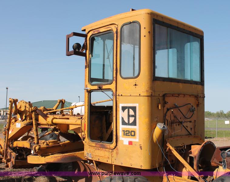 image for item H5691 1968 Caterpillar 120 motor grader