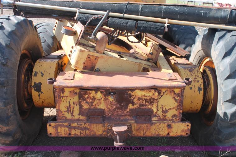 image for item H5691 1968 Caterpillar 120 motor grader