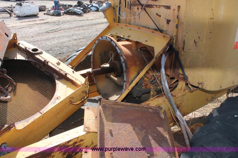 image for item H5691 1968 Caterpillar 120 motor grader