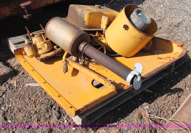 image for item H5691 1968 Caterpillar 120 motor grader