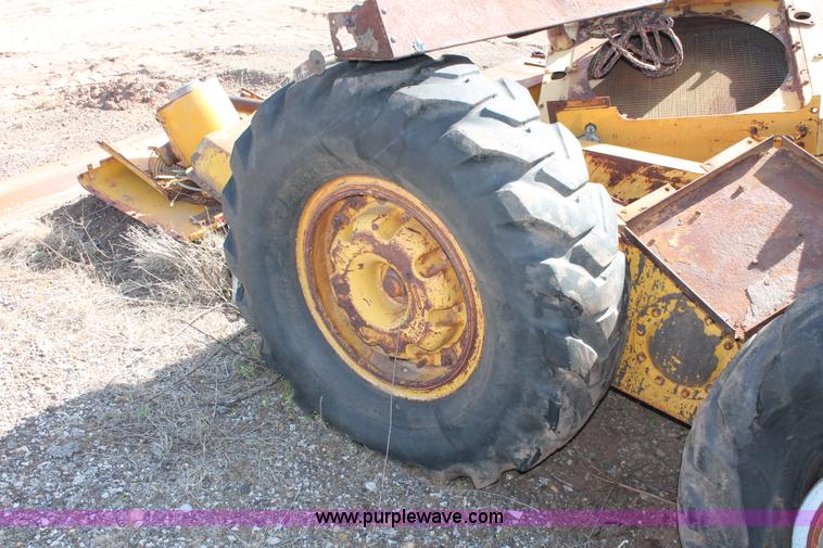 image for item H5691 1968 Caterpillar 120 motor grader