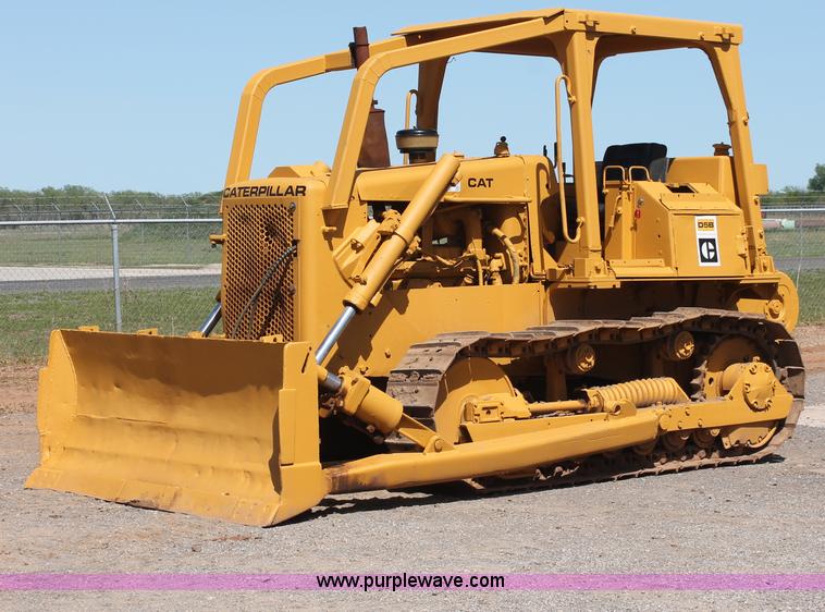 image for item H5692 1978 Caterpillar D5B dozer