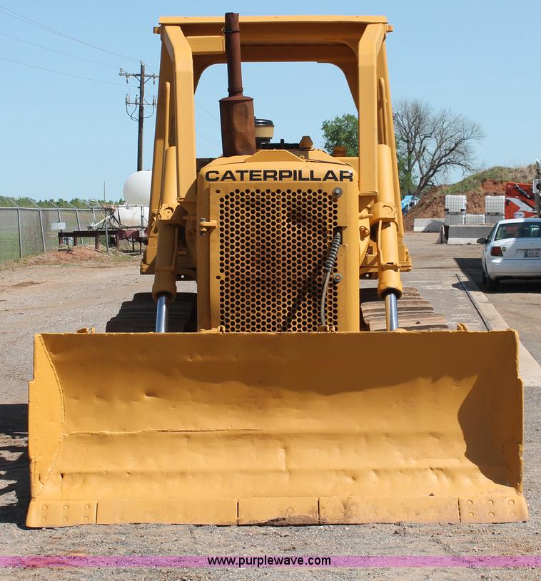 image for item H5692 1978 Caterpillar D5B dozer