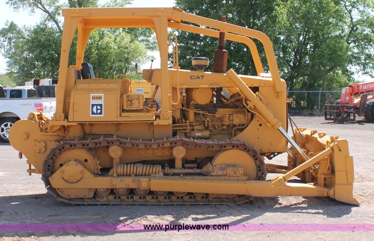 image for item H5692 1978 Caterpillar D5B dozer