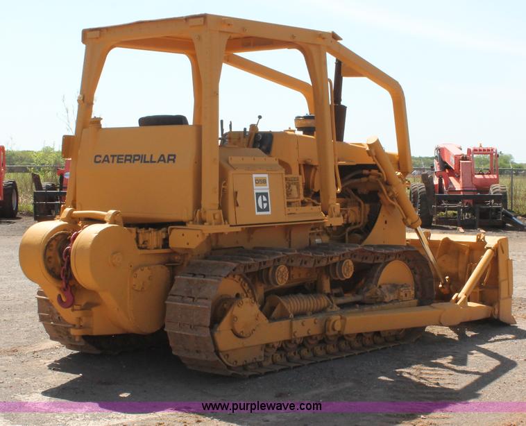 image for item H5692 1978 Caterpillar D5B dozer