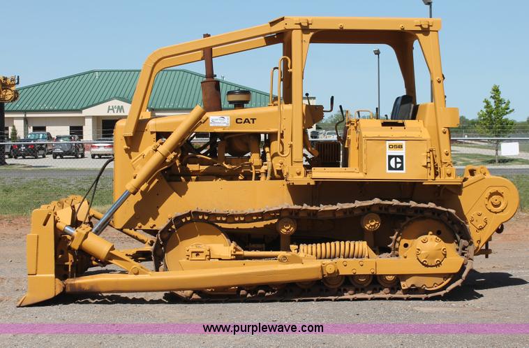 image for item H5692 1978 Caterpillar D5B dozer