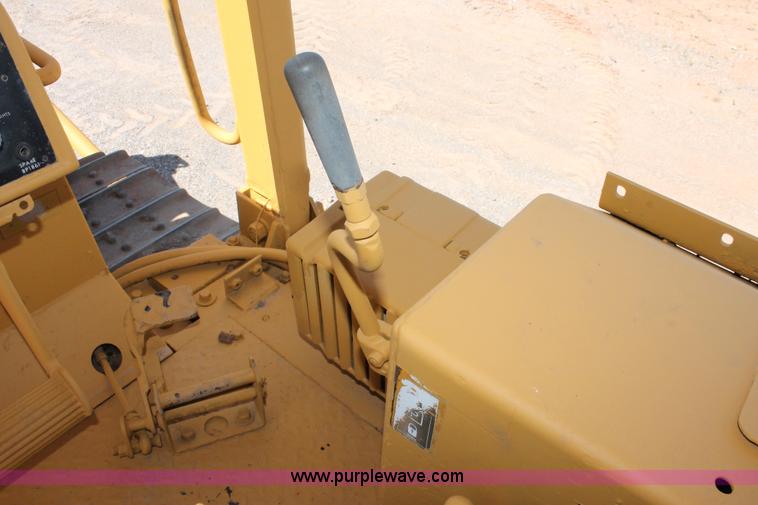 image for item H5692 1978 Caterpillar D5B dozer