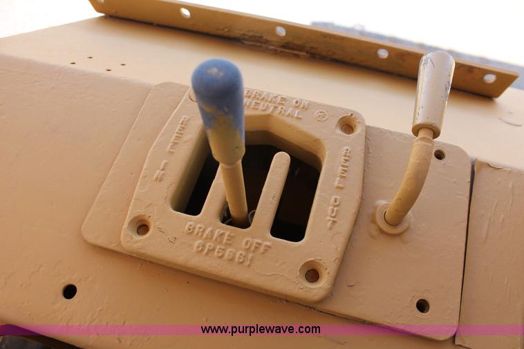 image for item H5692 1978 Caterpillar D5B dozer