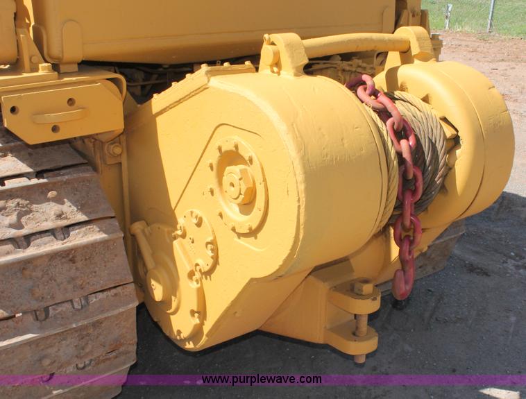 image for item H5692 1978 Caterpillar D5B dozer