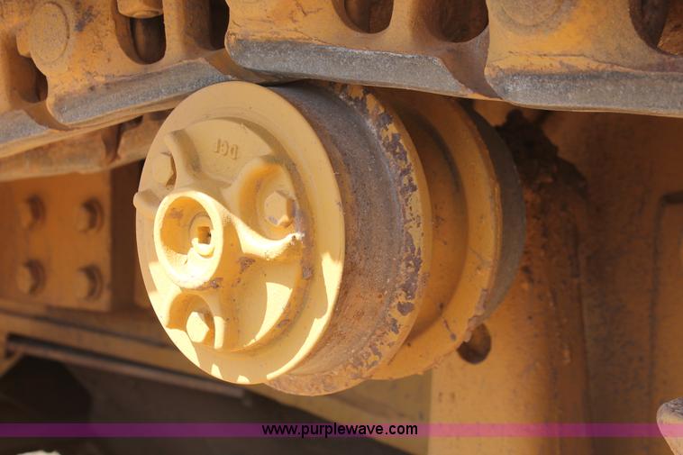 image for item H5692 1978 Caterpillar D5B dozer