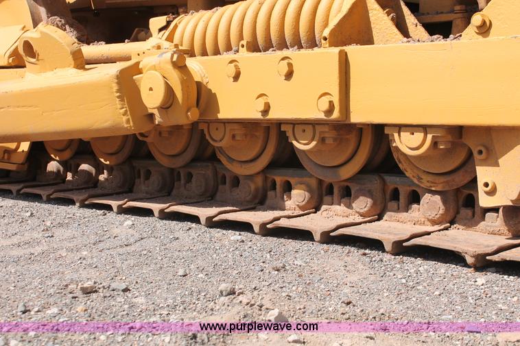 image for item H5692 1978 Caterpillar D5B dozer