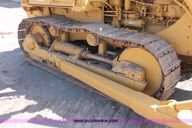 image for item H5692 1978 Caterpillar D5B dozer