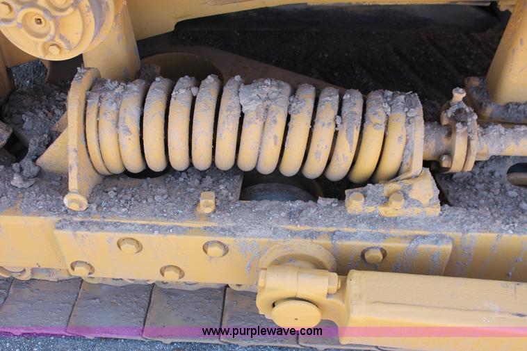 image for item H5692 1978 Caterpillar D5B dozer