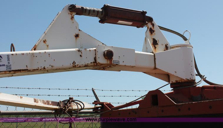 image for item H5693 Wildcat CX700-AM compost turner