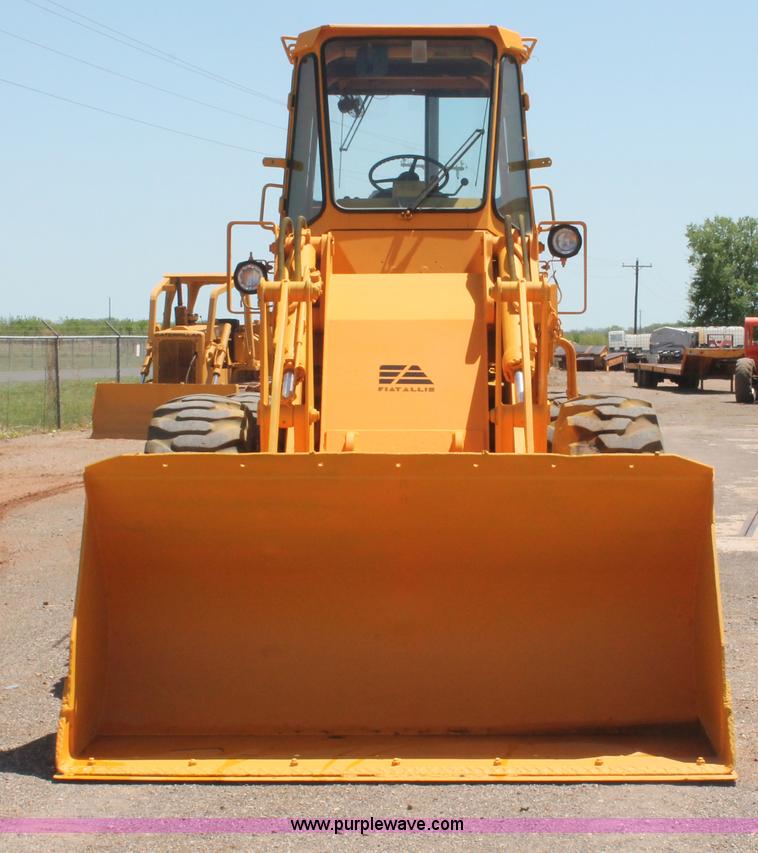 image for item H5697 1984 Fiat-Allis FR12 wheel loader