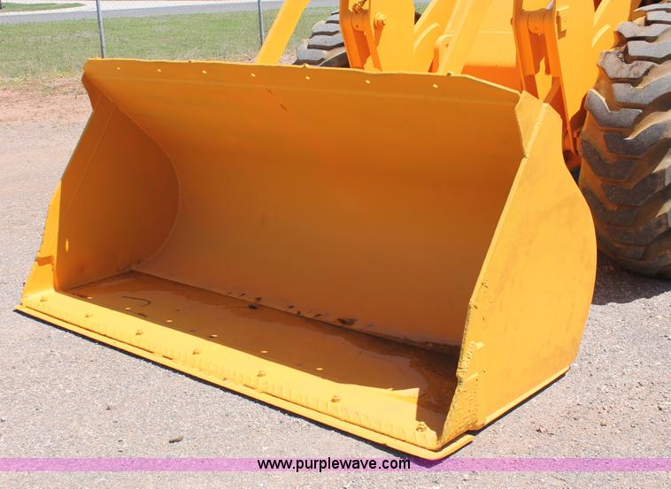 image for item H5697 1984 Fiat-Allis FR12 wheel loader