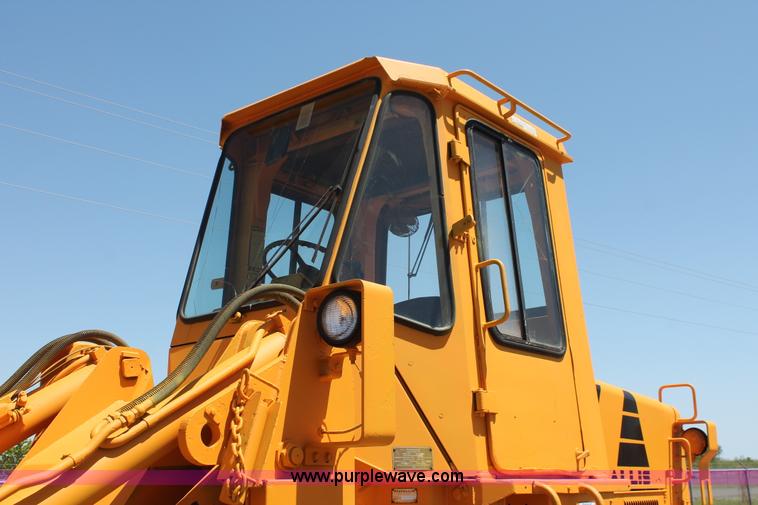 image for item H5697 1984 Fiat-Allis FR12 wheel loader