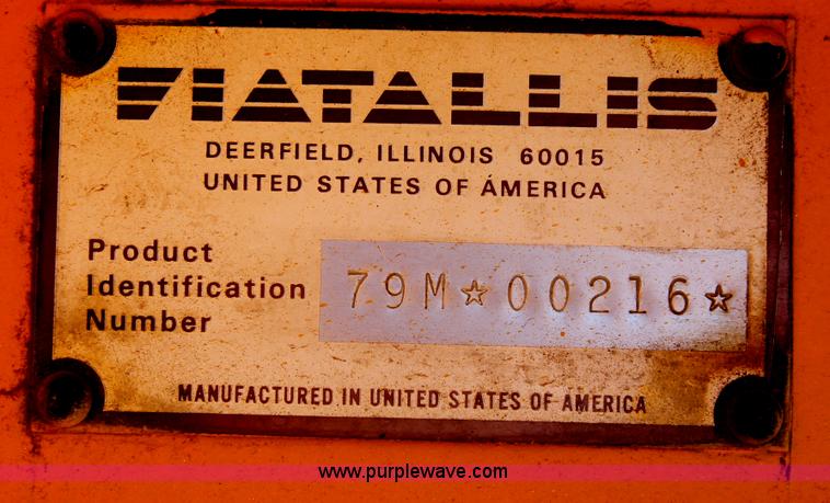 image for item H5697 1984 Fiat-Allis FR12 wheel loader