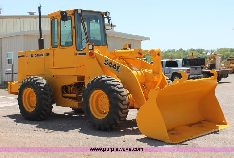 image for item H5698 1990 John Deere 544E wheel loader