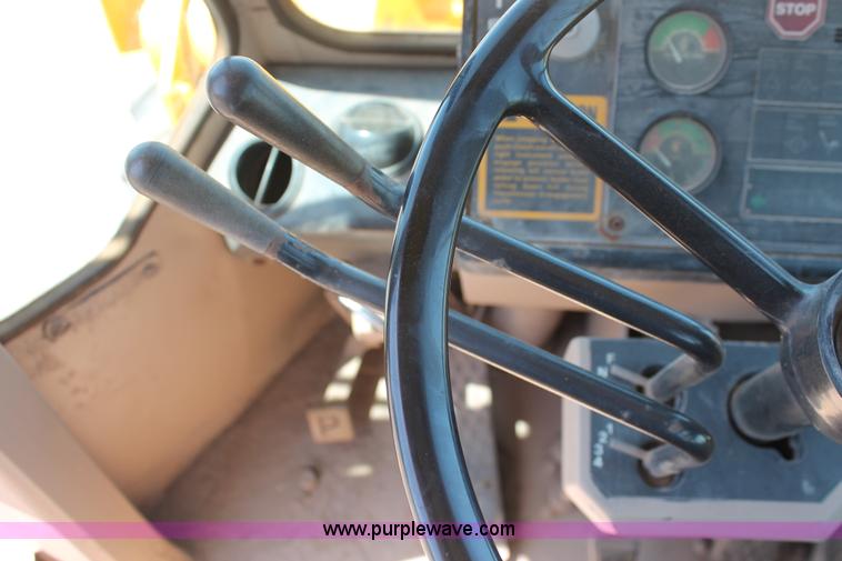 image for item H5698 1990 John Deere 544E wheel loader