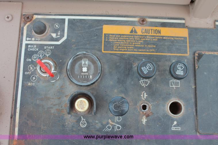 image for item H5698 1990 John Deere 544E wheel loader