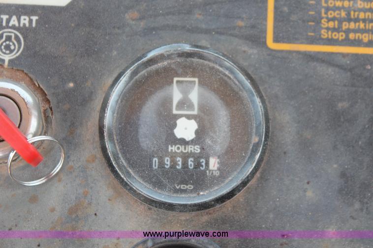 image for item H5698 1990 John Deere 544E wheel loader