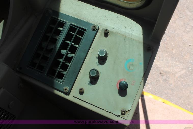 image for item H5698 1990 John Deere 544E wheel loader