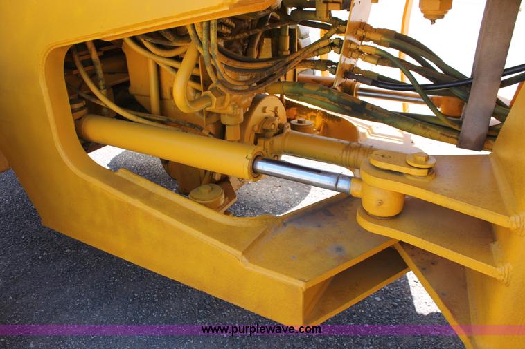 image for item H5698 1990 John Deere 544E wheel loader