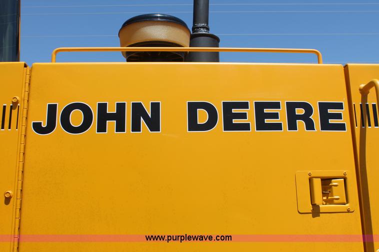 image for item H5698 1990 John Deere 544E wheel loader