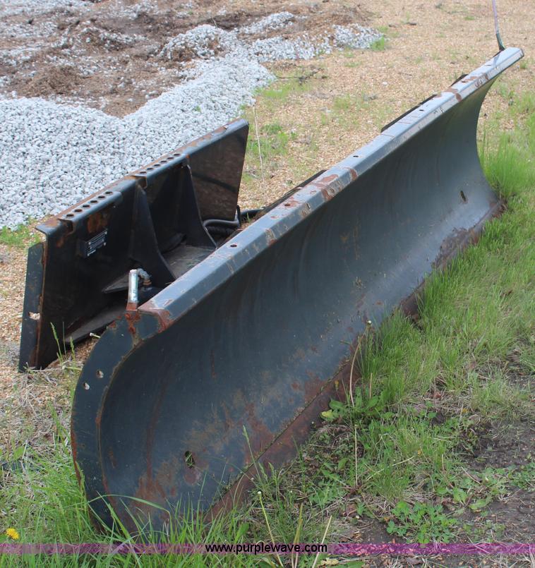 Bobcat blade attachment for skid steer in Gardner, KS Item H6109 sold