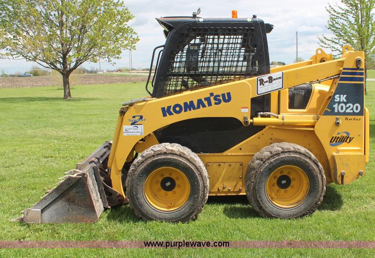 image for item H6117 2006 Komatsu SK1020-5N skid steer
