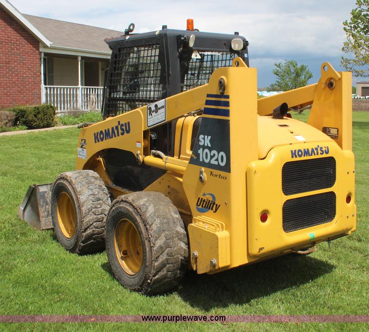 image for item H6117 2006 Komatsu SK1020-5N skid steer