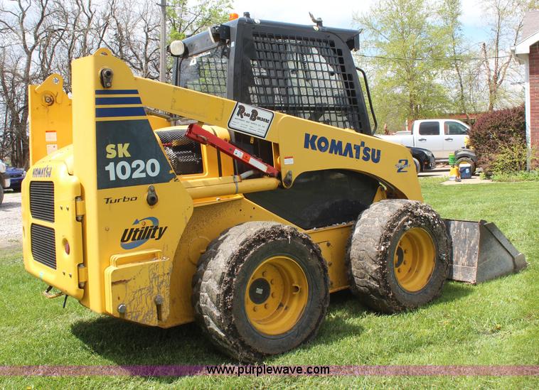 image for item H6117 2006 Komatsu SK1020-5N skid steer