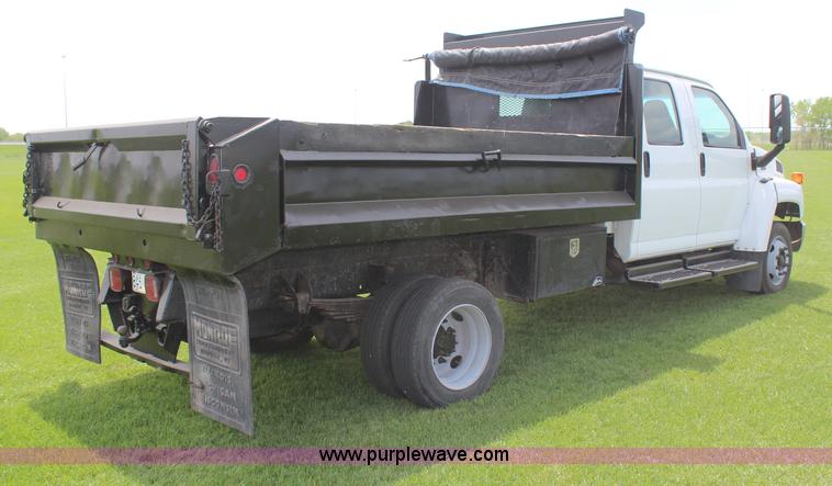 image for item H6122 2003 Chevrolet C4500 Crew Cab dump truck