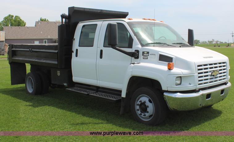 image for item H6122 2003 Chevrolet C4500 Crew Cab dump truck