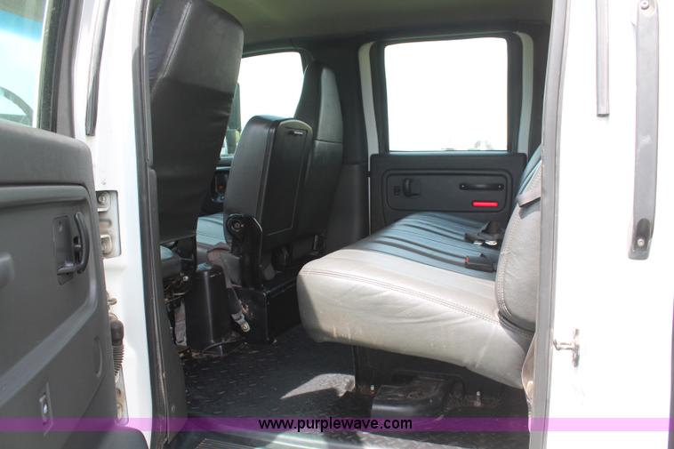 image for item H6122 2003 Chevrolet C4500 Crew Cab dump truck