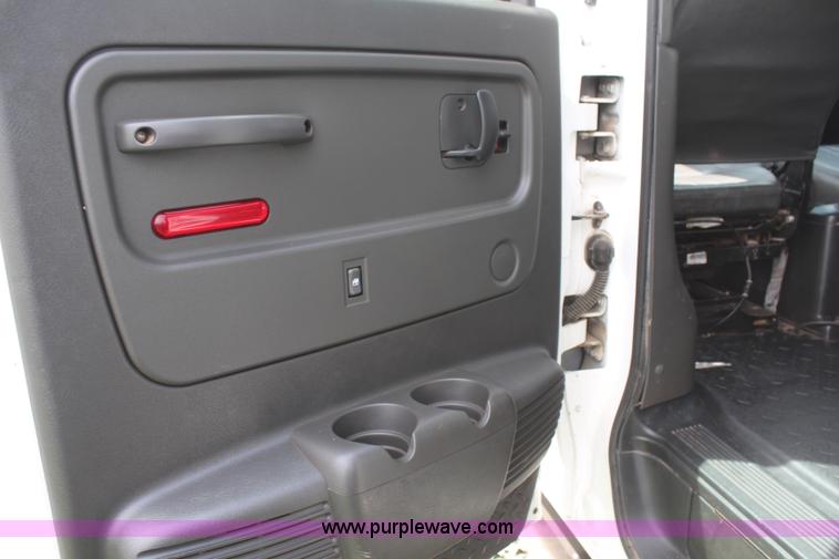 image for item H6122 2003 Chevrolet C4500 Crew Cab dump truck