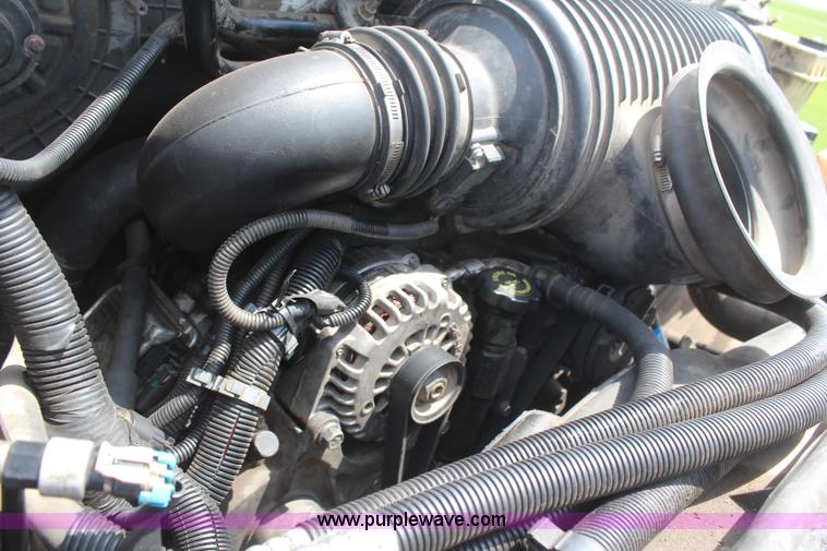 image for item H6122 2003 Chevrolet C4500 Crew Cab dump truck