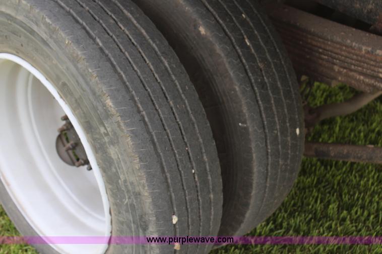 image for item H6122 2003 Chevrolet C4500 Crew Cab dump truck