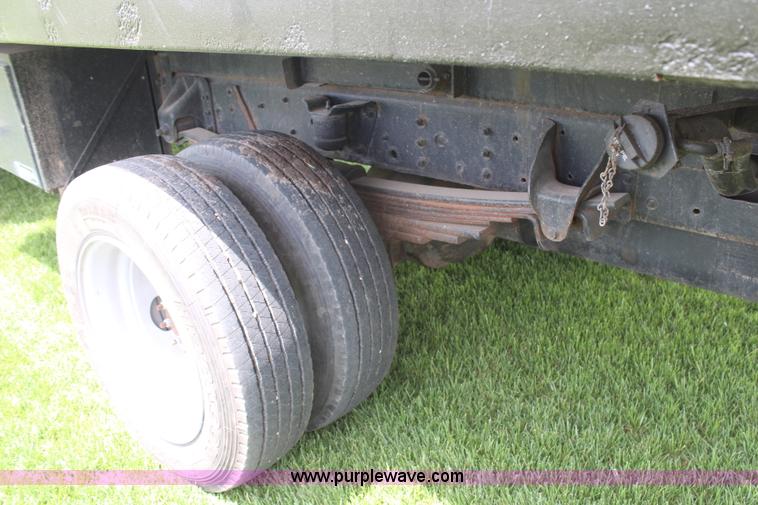 image for item H6122 2003 Chevrolet C4500 Crew Cab dump truck