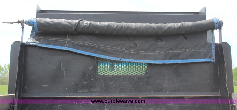 image for item H6122 2003 Chevrolet C4500 Crew Cab dump truck