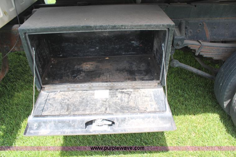 image for item H6122 2003 Chevrolet C4500 Crew Cab dump truck